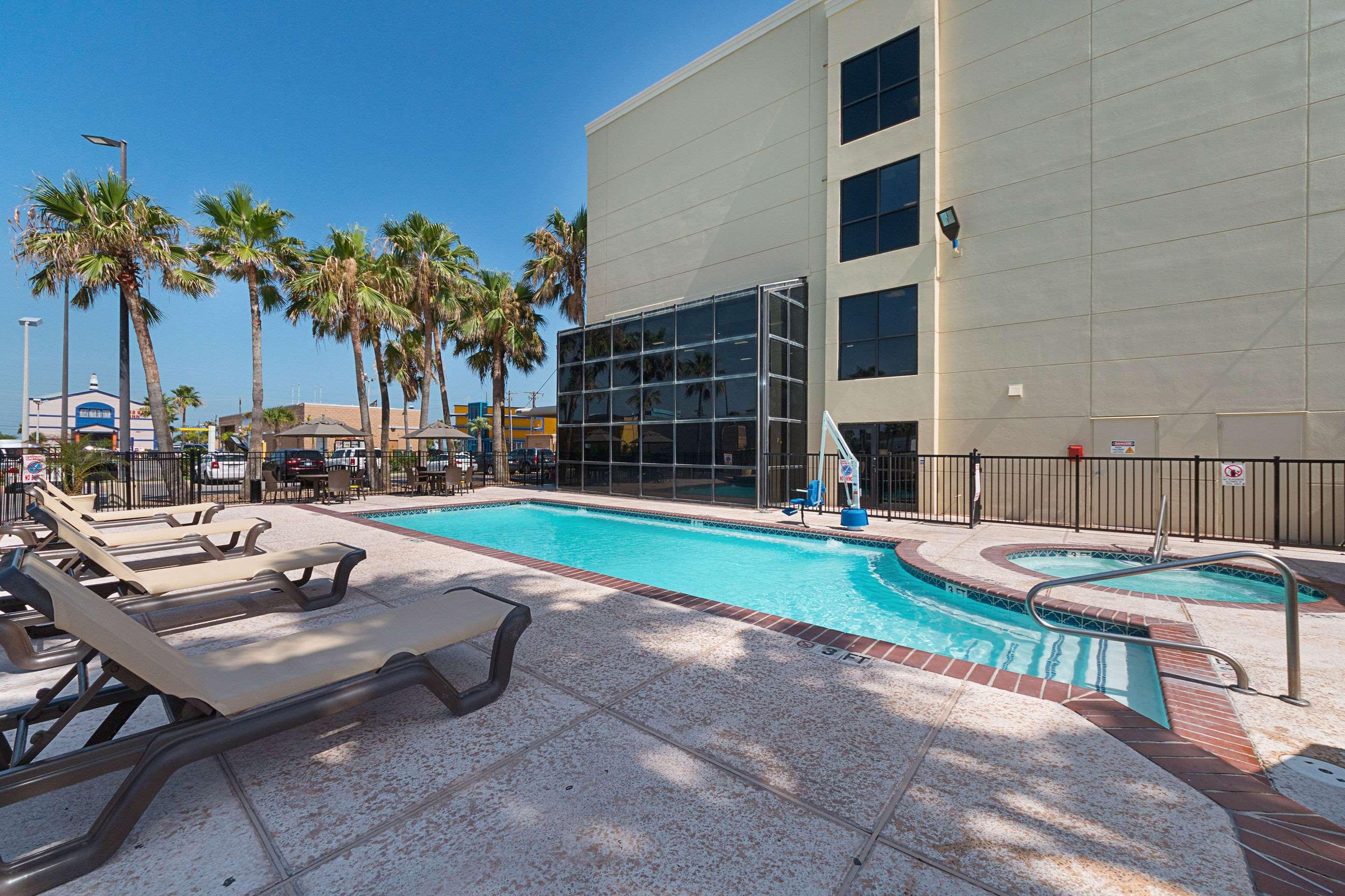 Comfort Beachside Hotel 3*